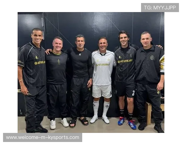 球员在赛后带小孩开奖球迷互动，增进球队亲和力