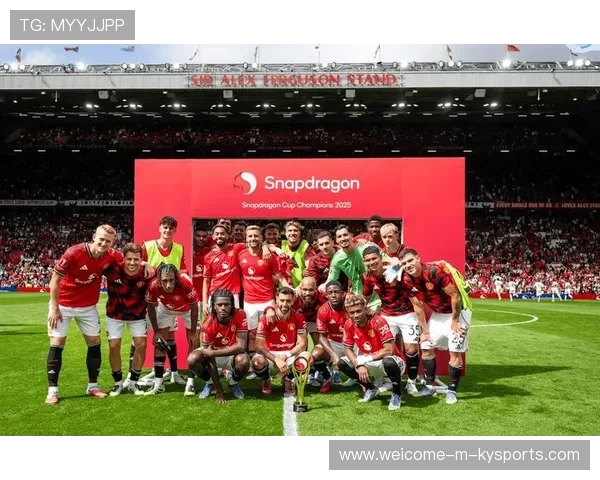 曼联全员备战,争四之路充满挑战与希望 曼联全员备战,争四之路充满挑战与希望